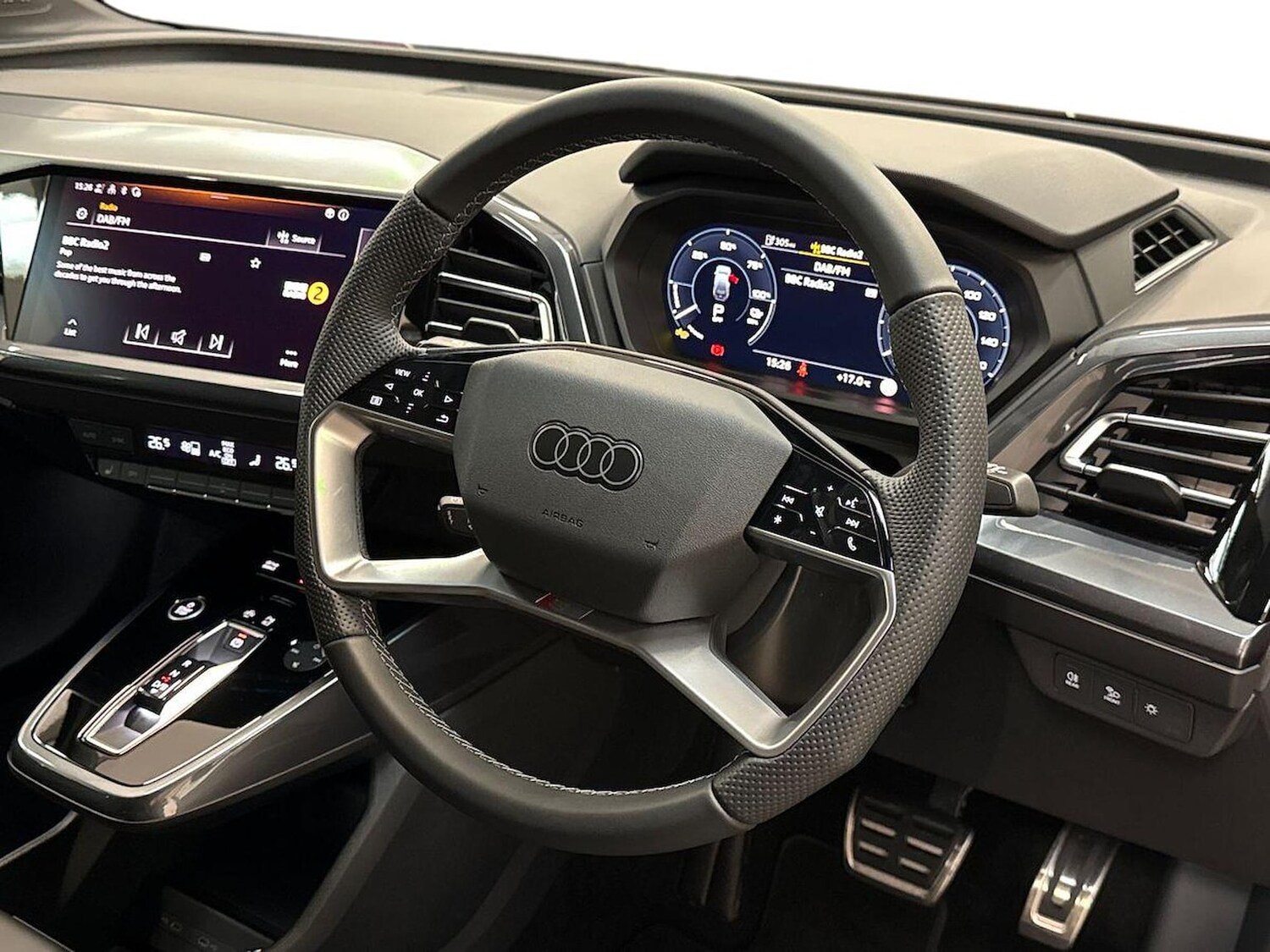 Used Audi Q4 e-tron 2025 for sale - 76720263: Photo 15