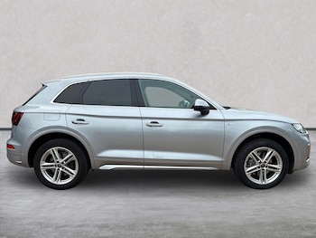 Used Audi Q5 2021 for sale - 79379979: Photo