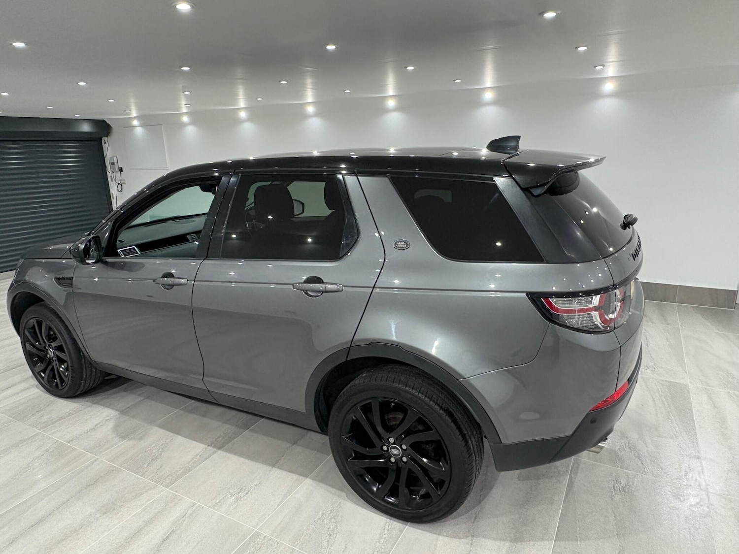 Used Land Rover Discovery Sport 2015 for sale - 76855902: Photo 2