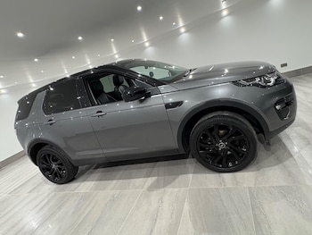 Used Land Rover Discovery Sport 2015 for sale - 76824926: Photo