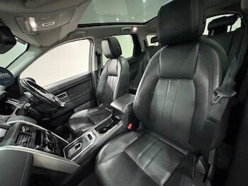 Used Land Rover Discovery Sport 2015 for sale - 76824926: Photo