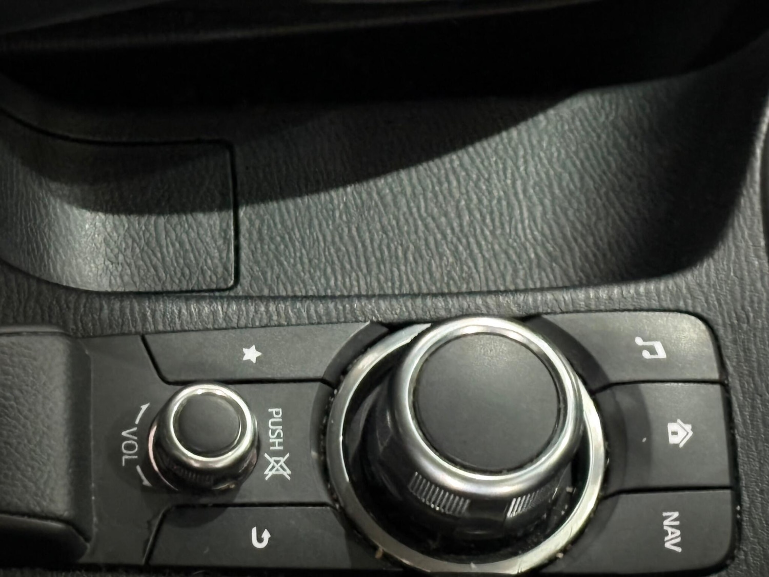 Used Mazda CX-3 2015 for sale - 76849820: Photo 25