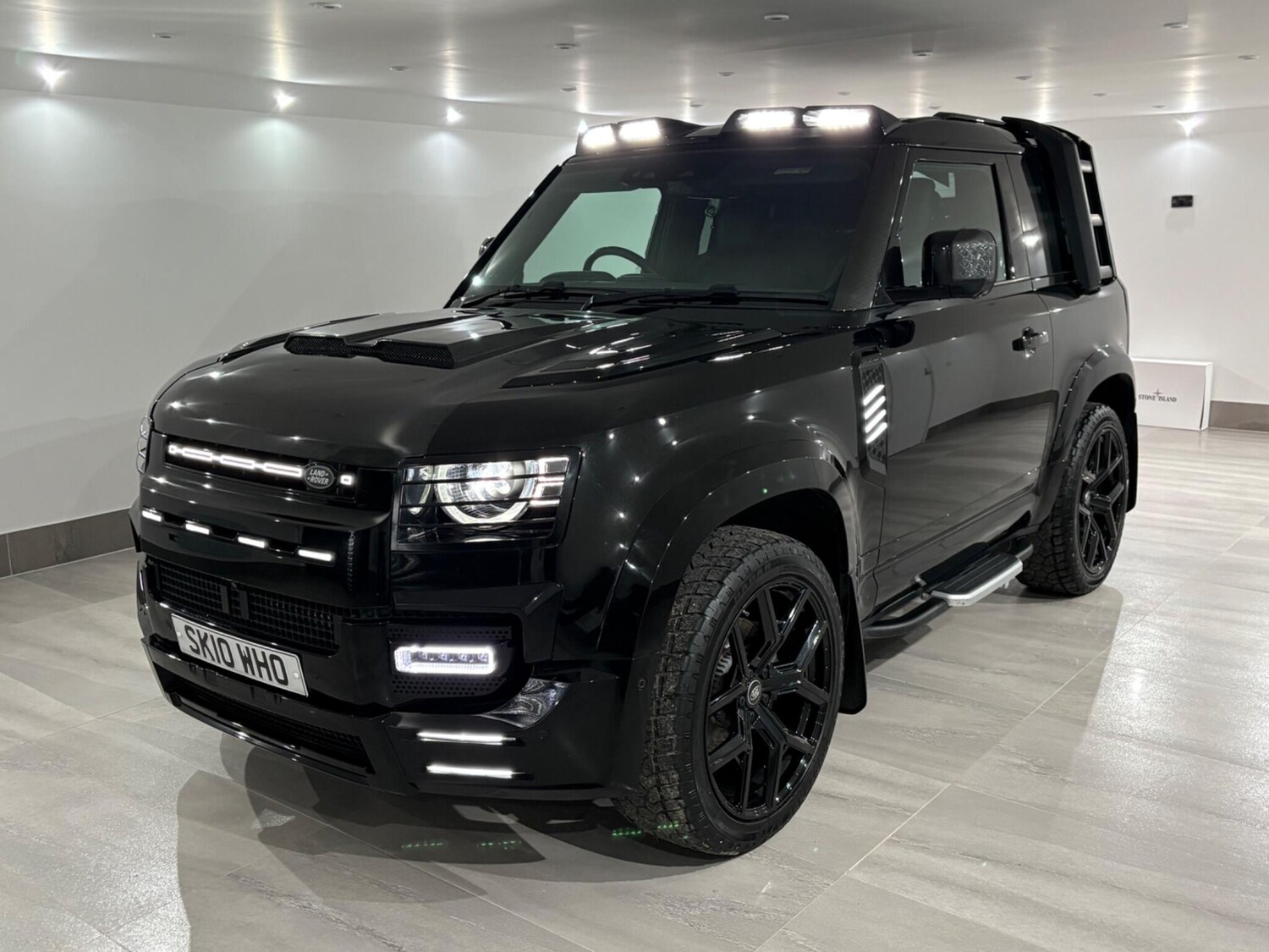 Used Land Rover Defender 2023 for sale - 76825061: Photo 17