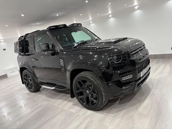 Used Land Rover Defender 2023 for sale - 76825061: Photo