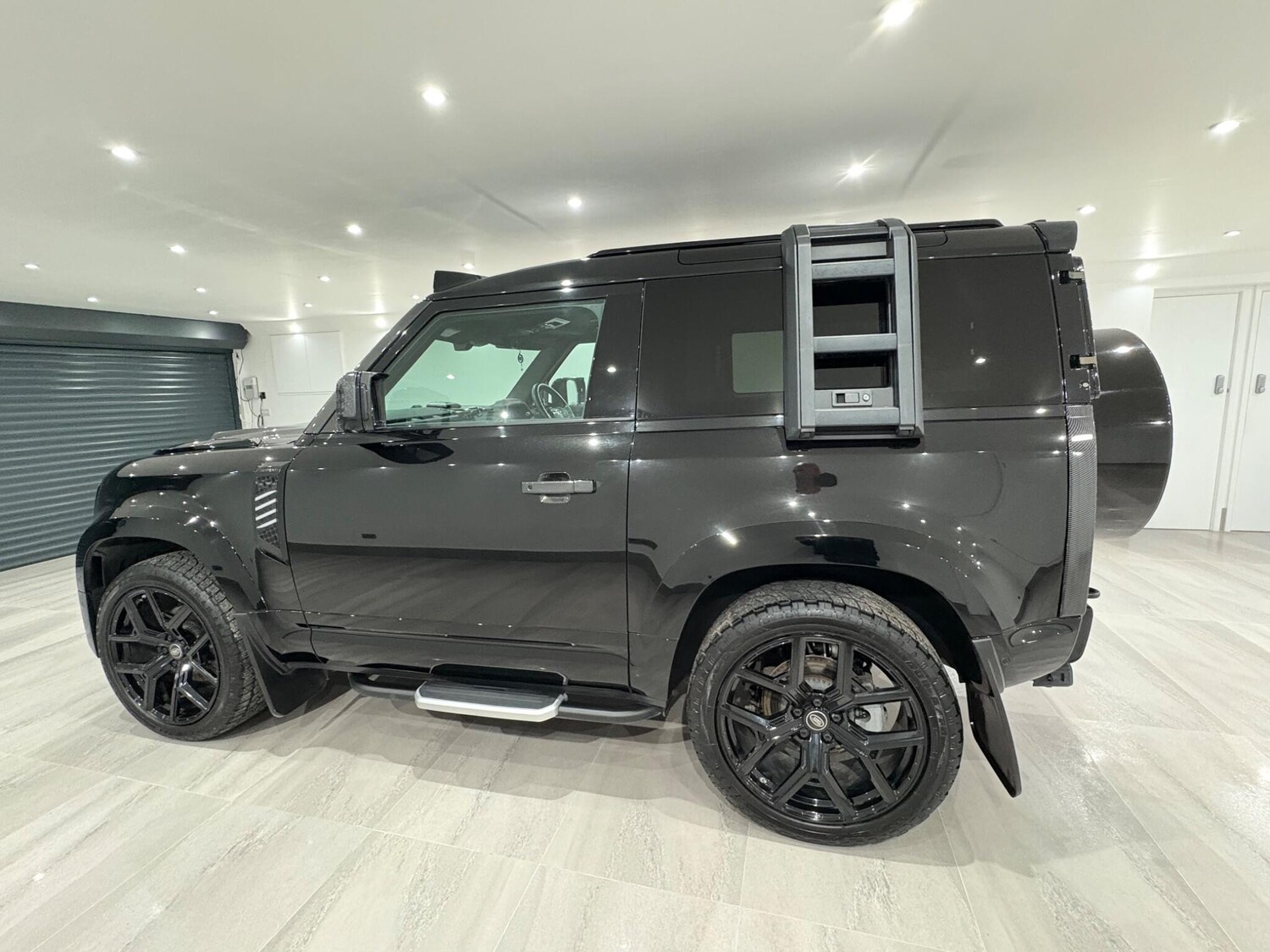 Used Land Rover Defender 2023 for sale - 76825061: Photo 27