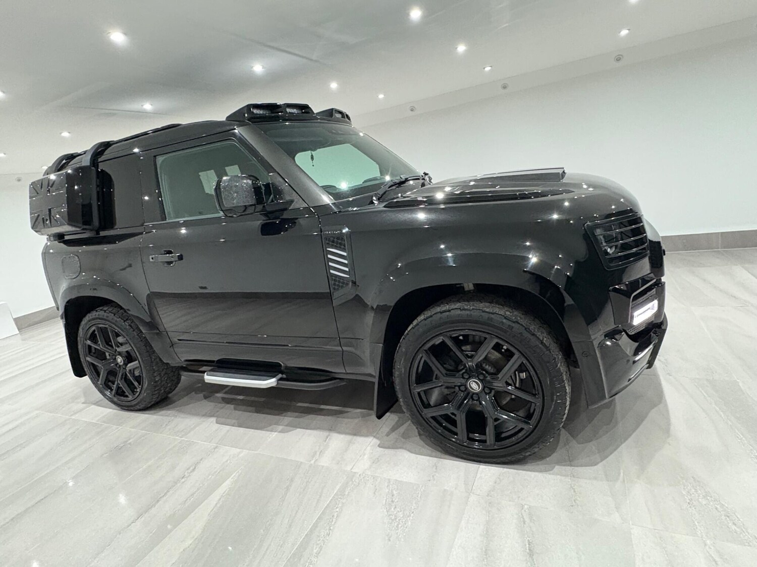 Used Land Rover Defender 2023 for sale - 76825061: Photo 29