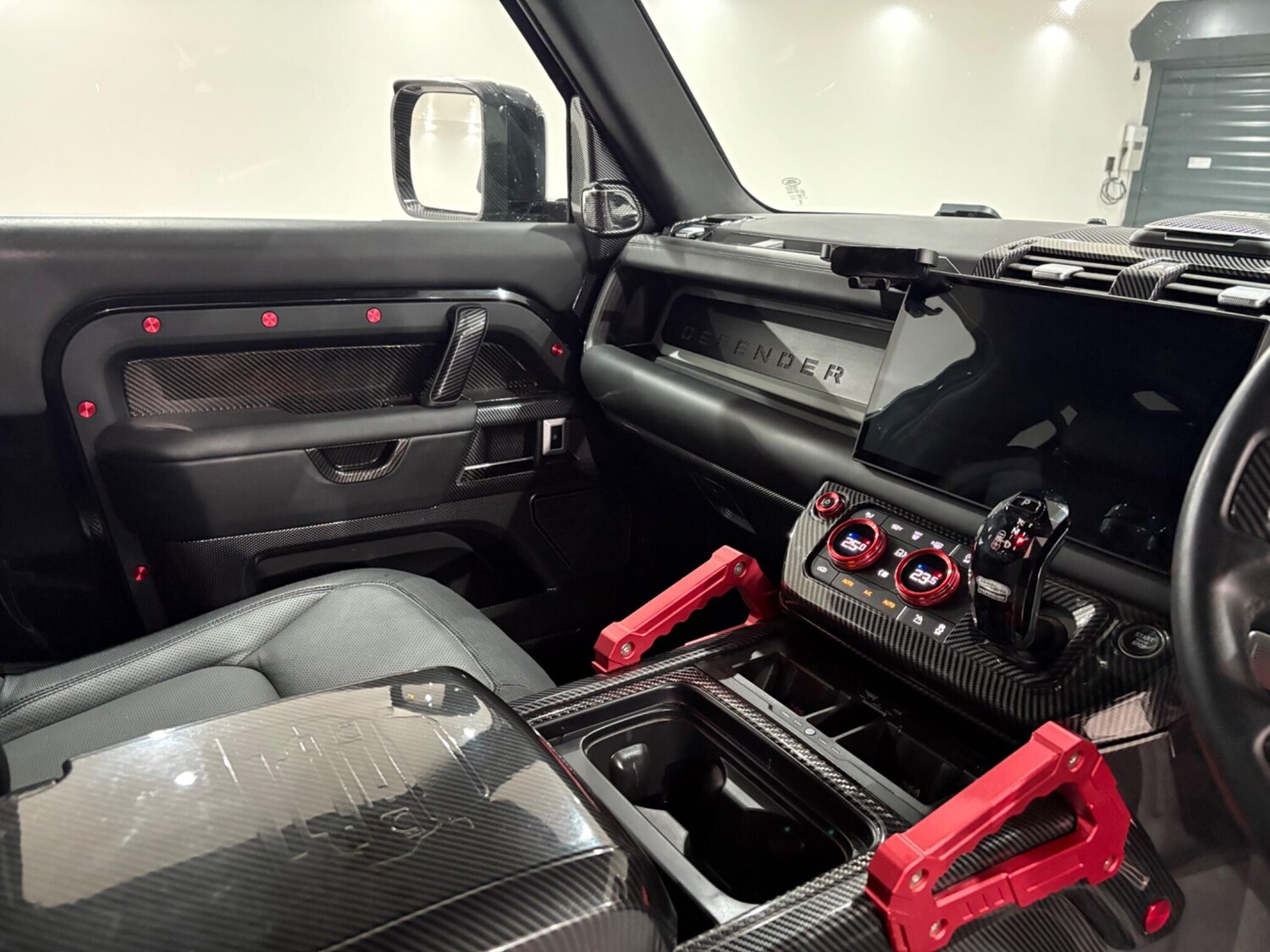 Used Land Rover Defender 2023 for sale - 76825061: Photo 33