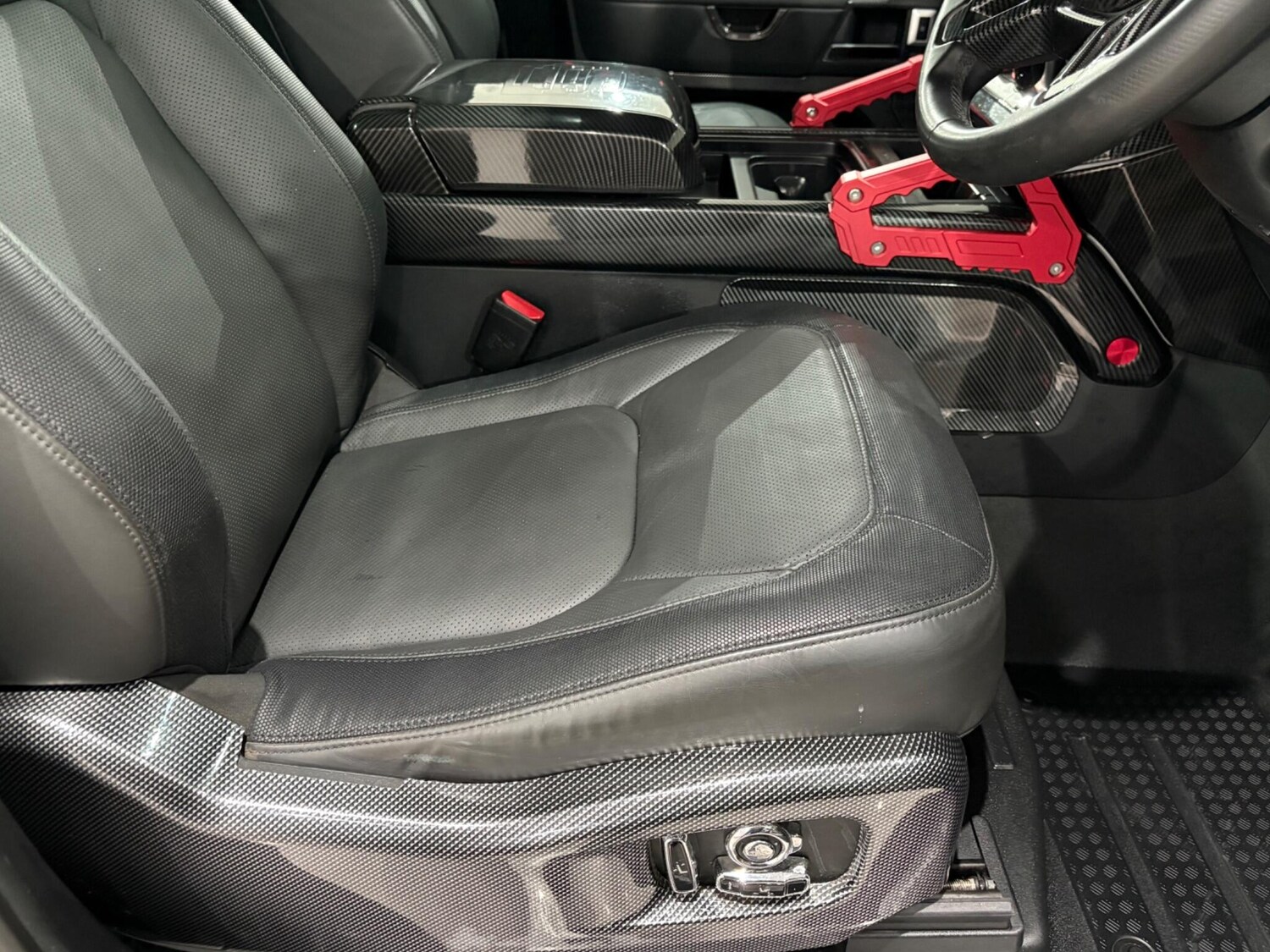 Used Land Rover Defender 2023 for sale - 76825061: Photo 36