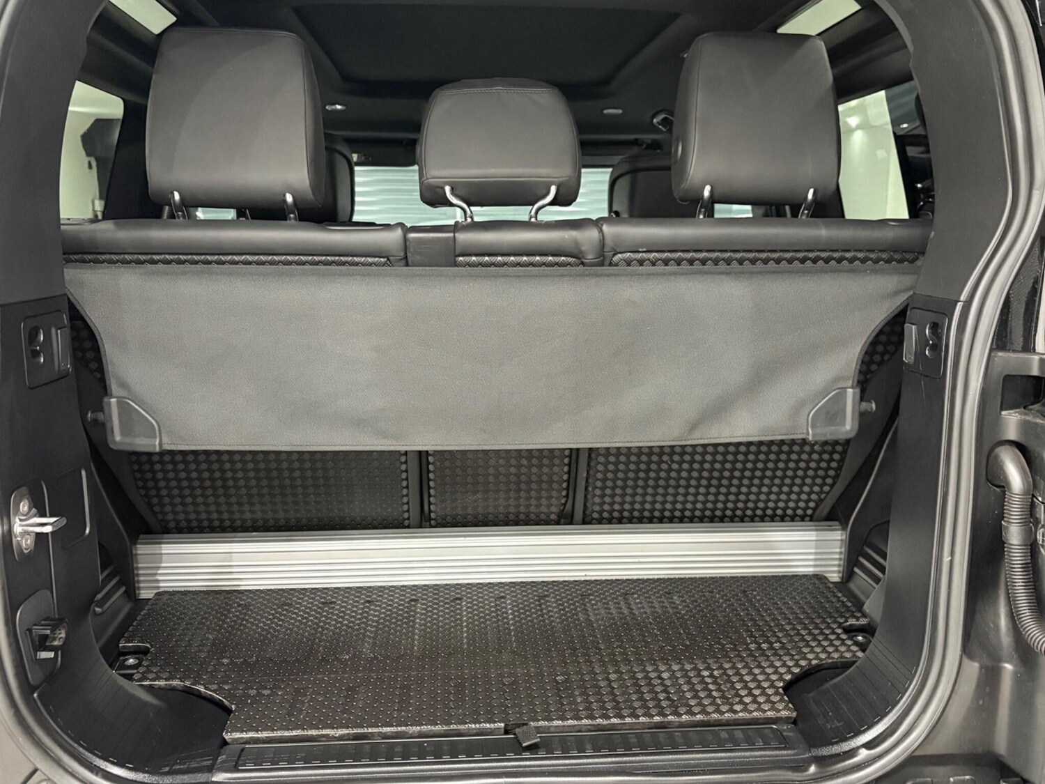 Used Land Rover Defender 2023 for sale - 76825061: Photo 41