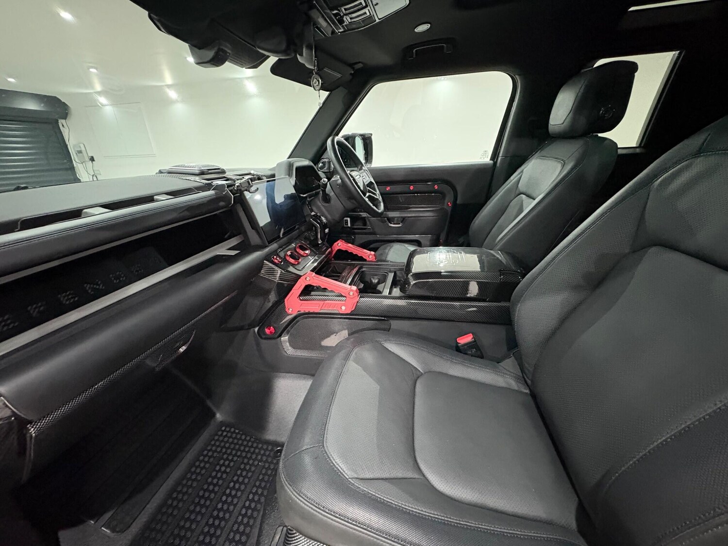 Used Land Rover Defender 2023 for sale - 76825061: Photo 44