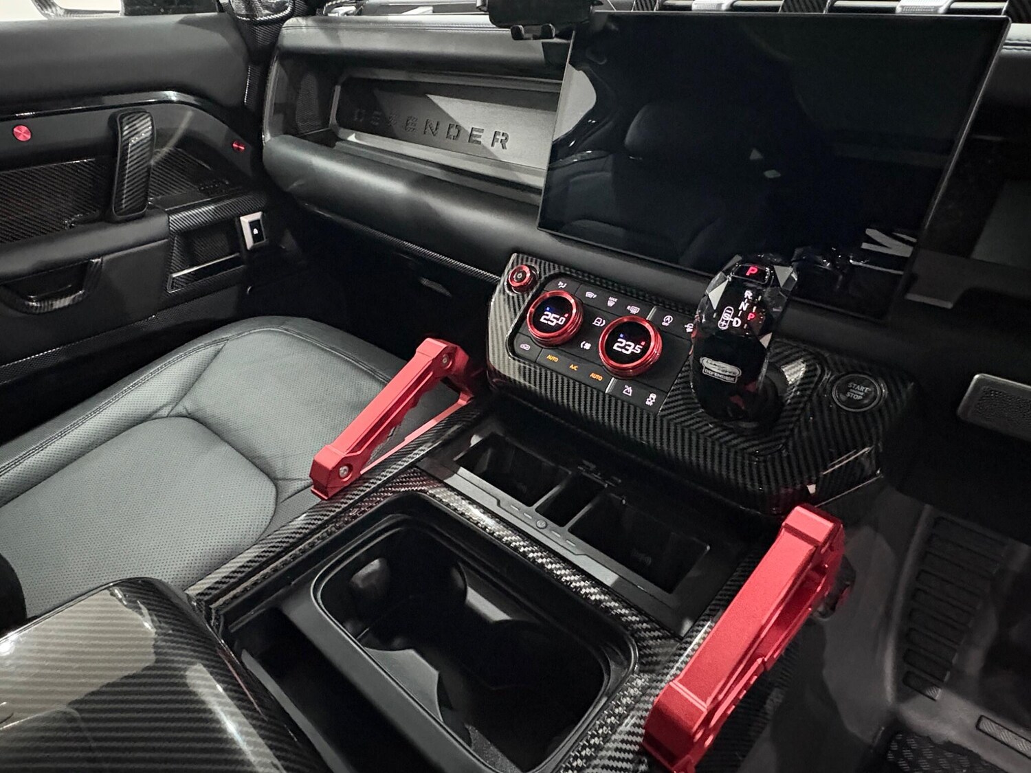 Used Land Rover Defender 2023 for sale - 76825061: Photo 57