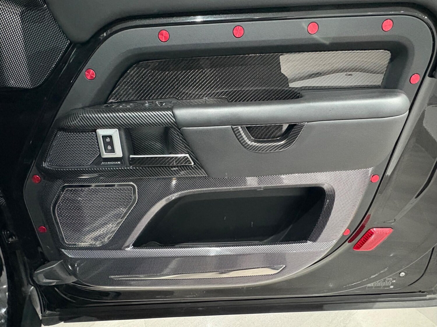 Used Land Rover Defender 2023 for sale - 76825061: Photo 61