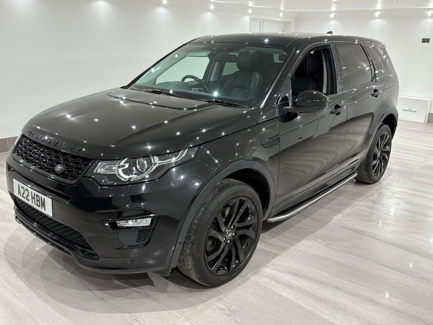 Used Land Rover Discovery Sport 2017 for sale - 76823722: Photo 2