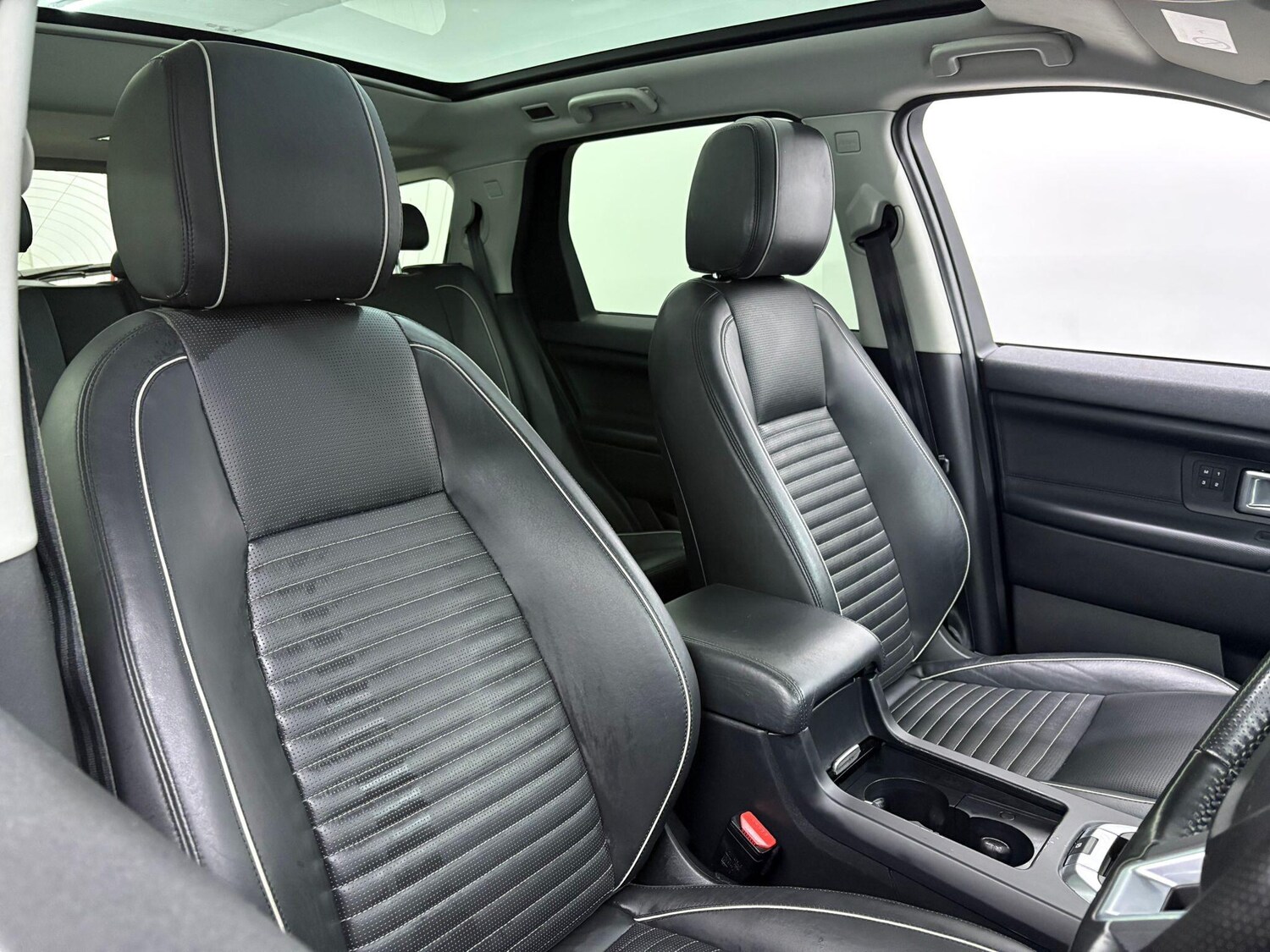 Used Land Rover Discovery Sport 2017 for sale - 76823722: Photo 34