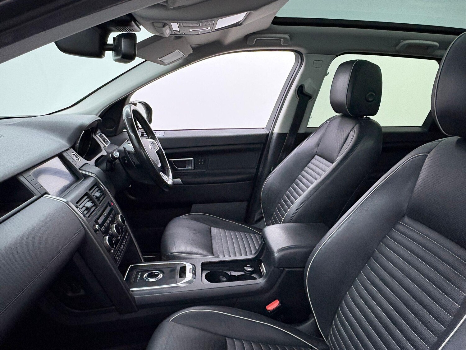 Used Land Rover Discovery Sport 2017 for sale - 76823722: Photo 36