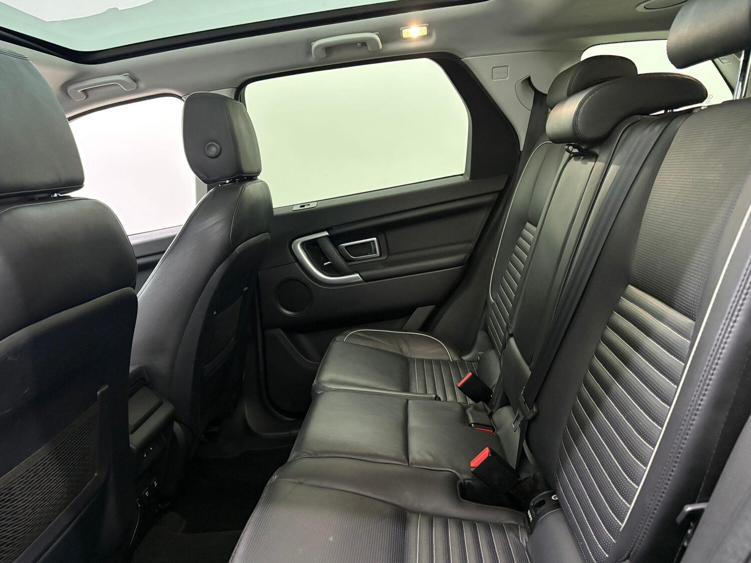 Used Land Rover Discovery Sport 2017 for sale - 76823722: Photo 39