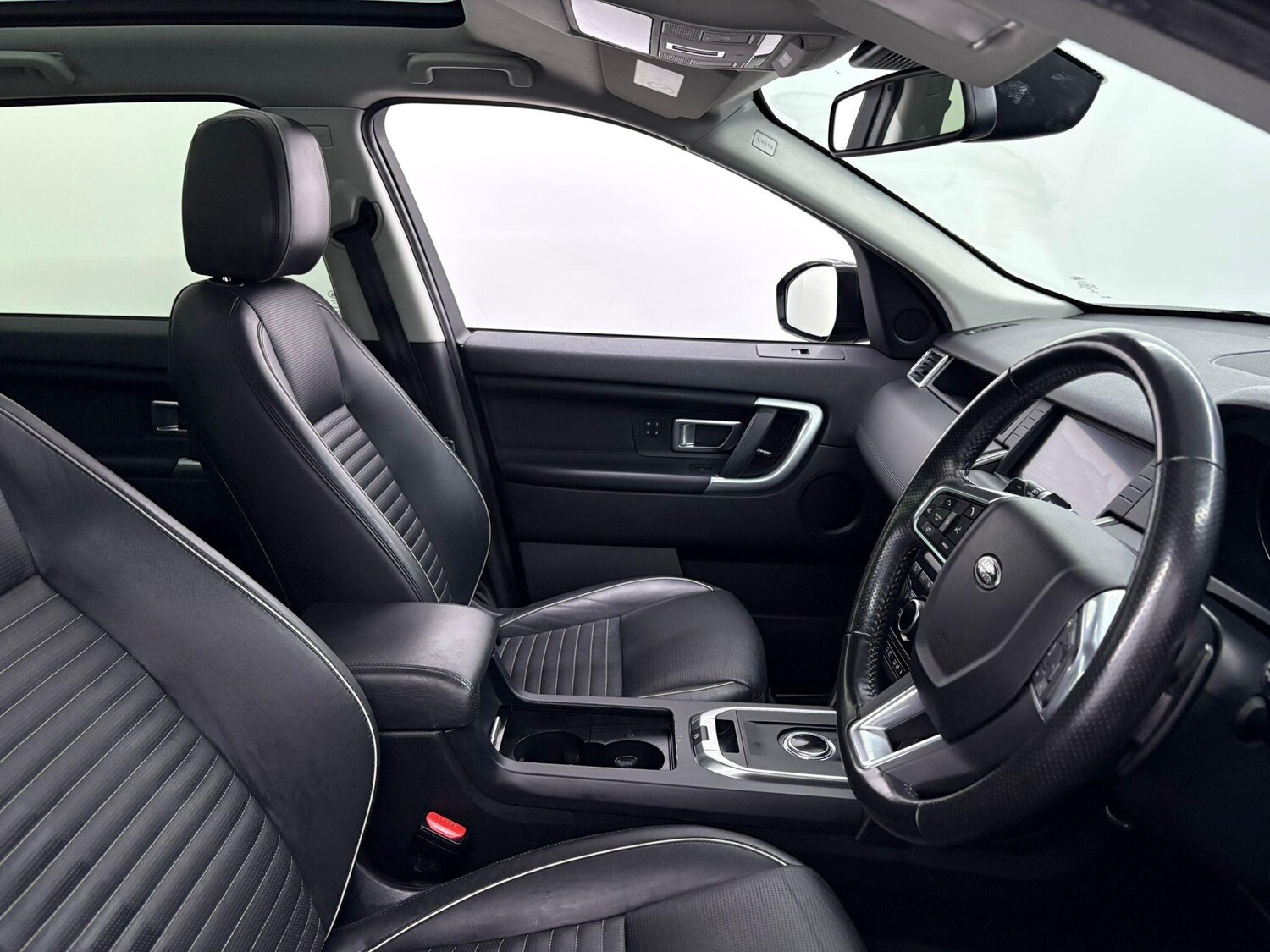 Used Land Rover Discovery Sport 2017 for sale - 76823722: Photo 44