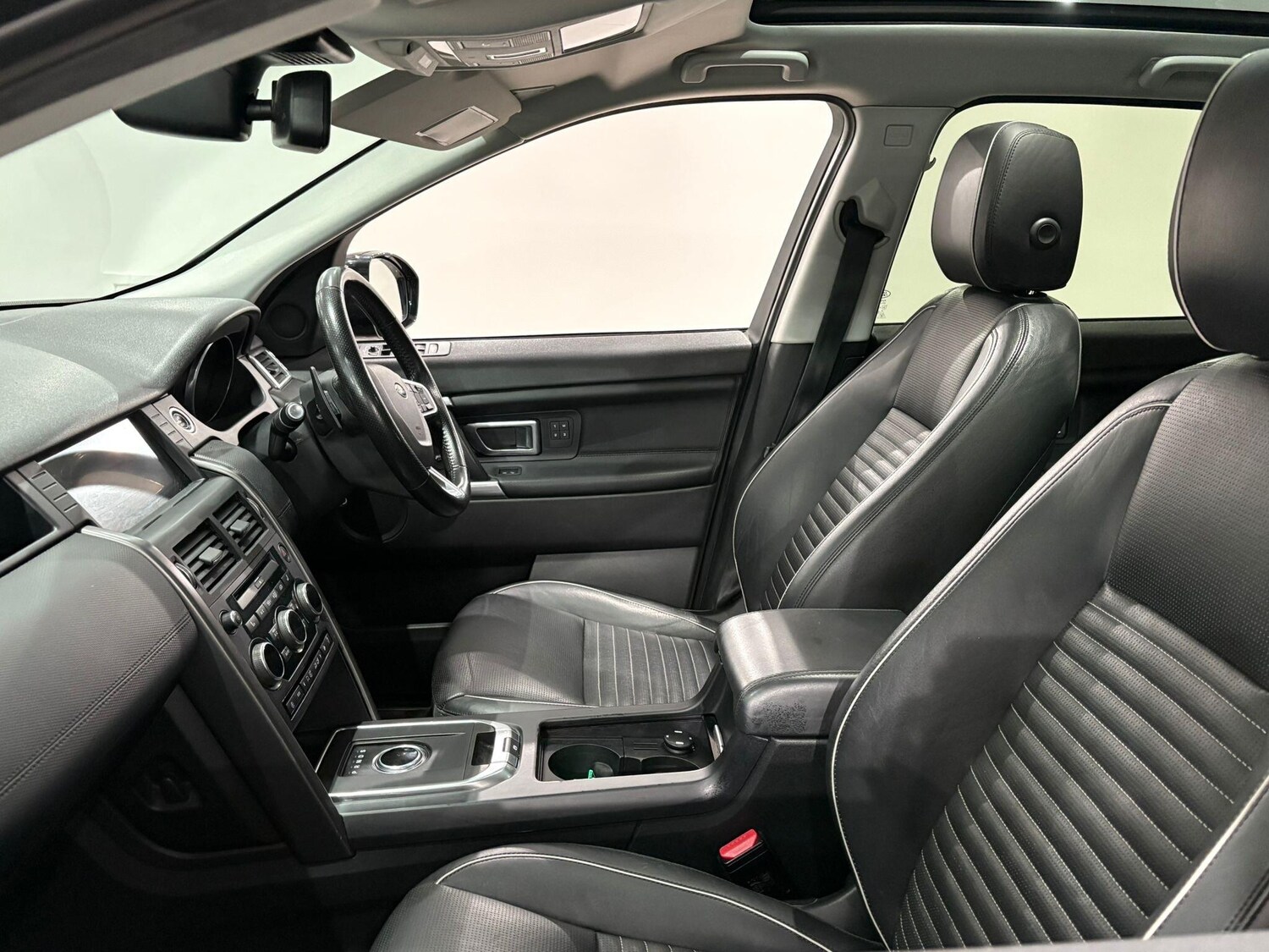 Used Land Rover Discovery Sport 2017 for sale - 76823722: Photo 54