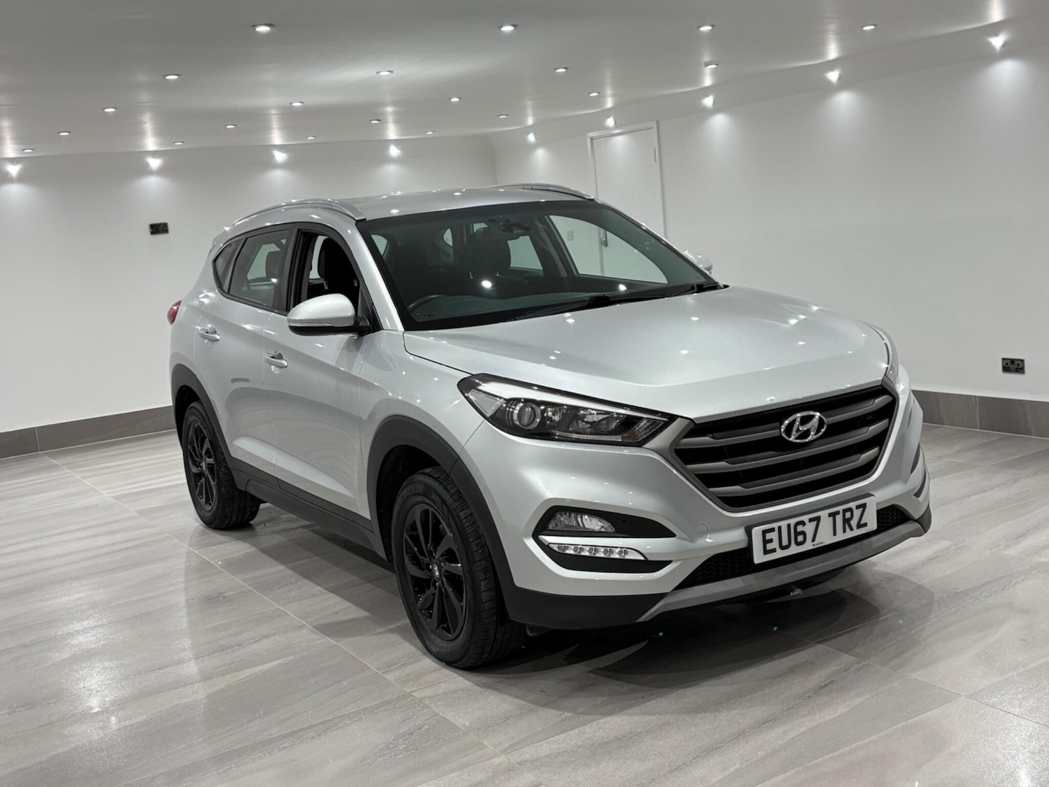Used Hyundai TUCSON 2017 for sale - 76823428: Photo 2