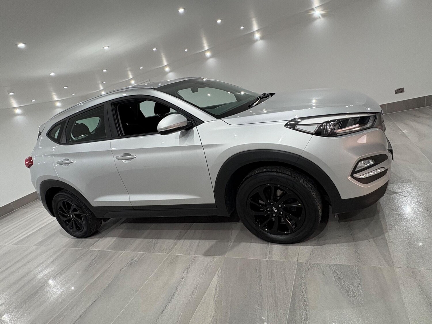 Used Hyundai TUCSON 2017 for sale - 76823428: Photo 26