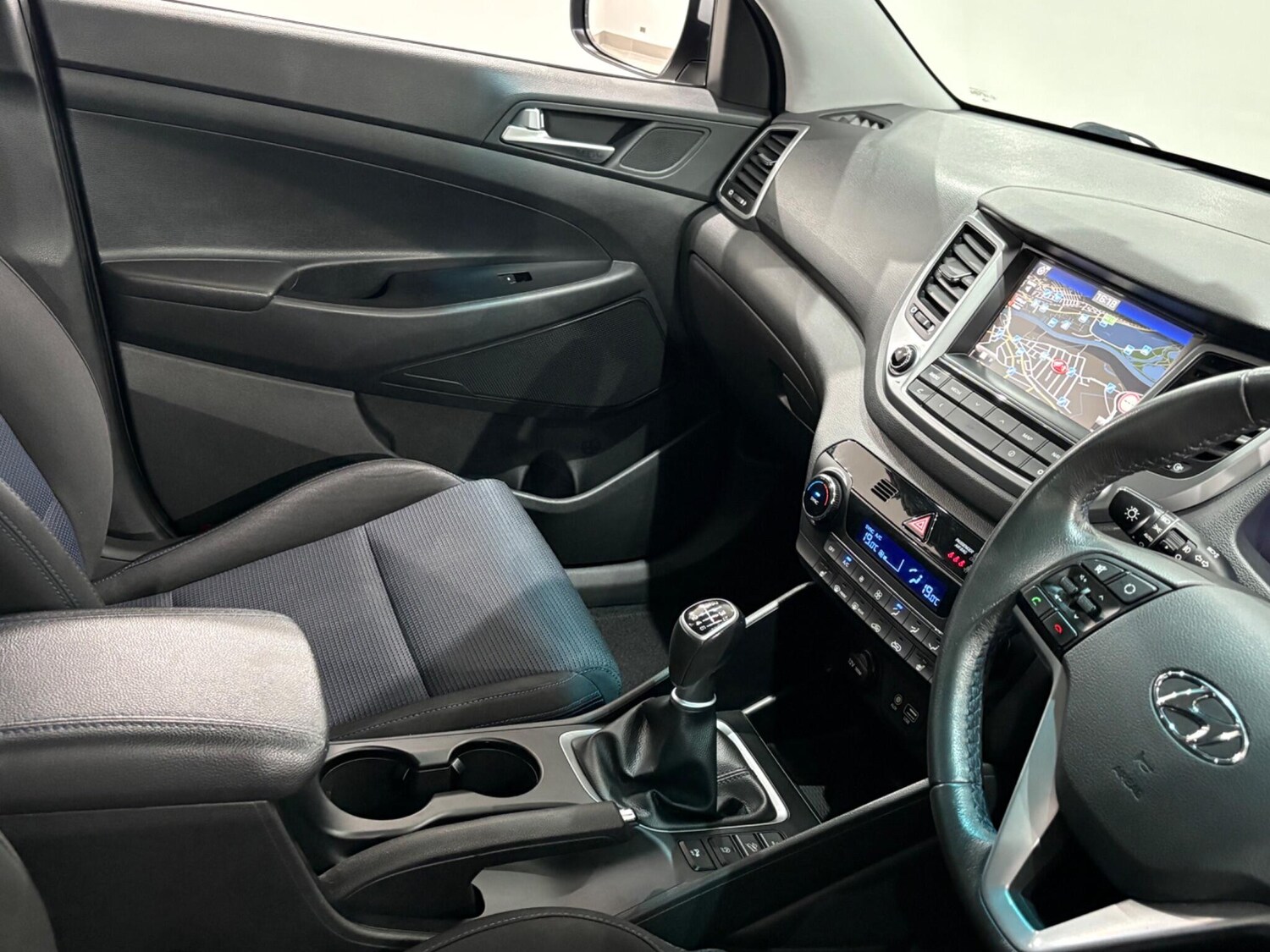 Used Hyundai TUCSON 2017 for sale - 76823428: Photo 6