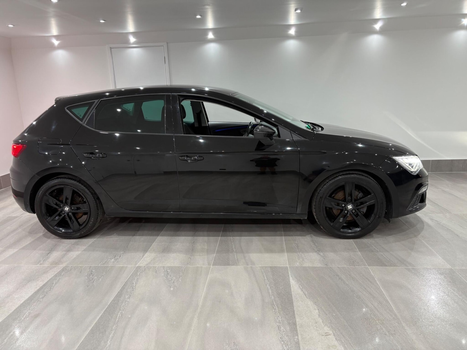 Used SEAT Leon 2019 for sale - 76824850: Photo 9