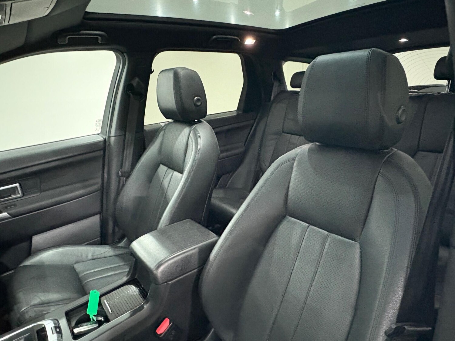 Used Land Rover Discovery Sport 2016 for sale - 76824928: Photo 13