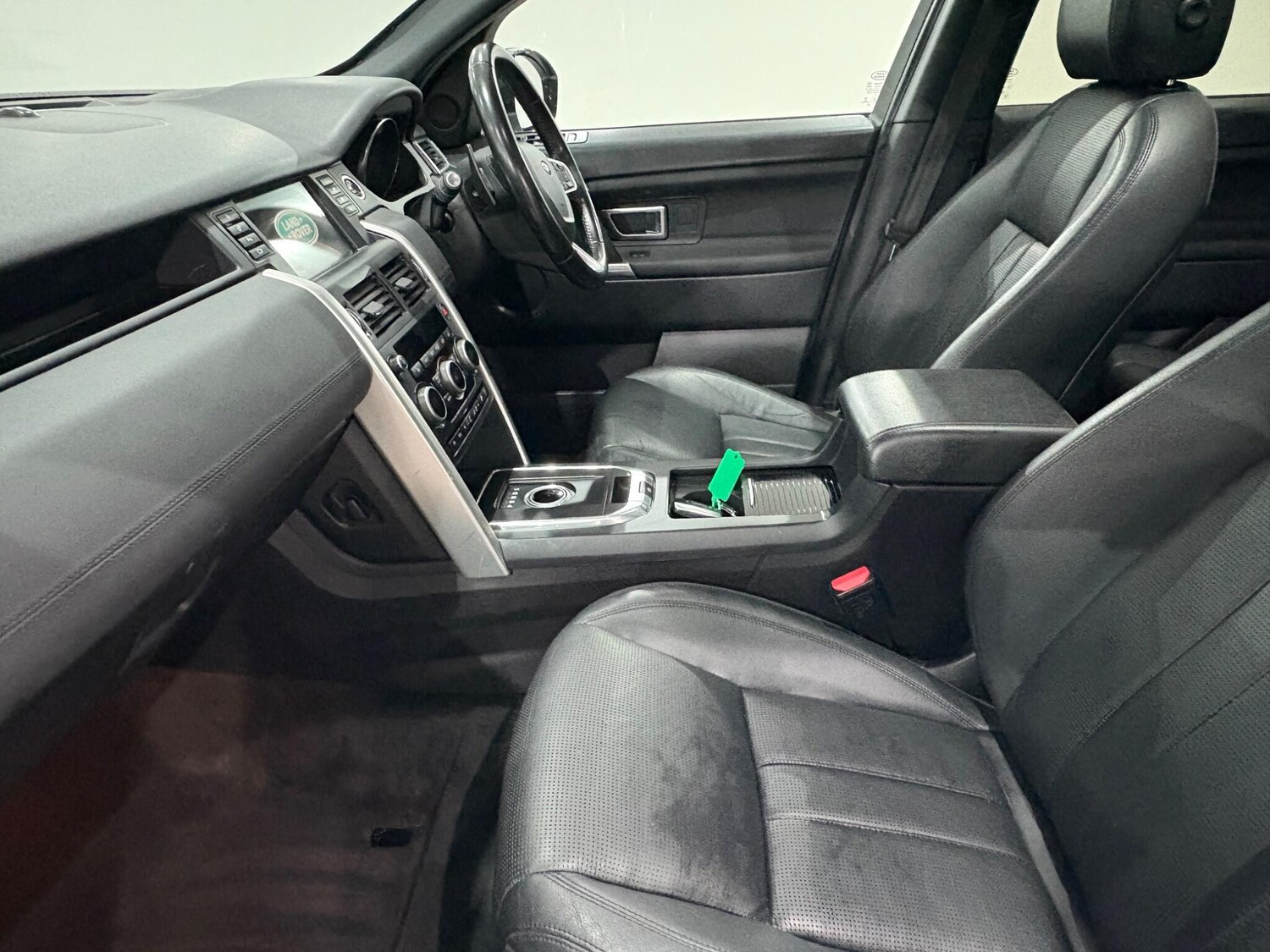 Used Land Rover Discovery Sport 2016 for sale - 76824928: Photo 14