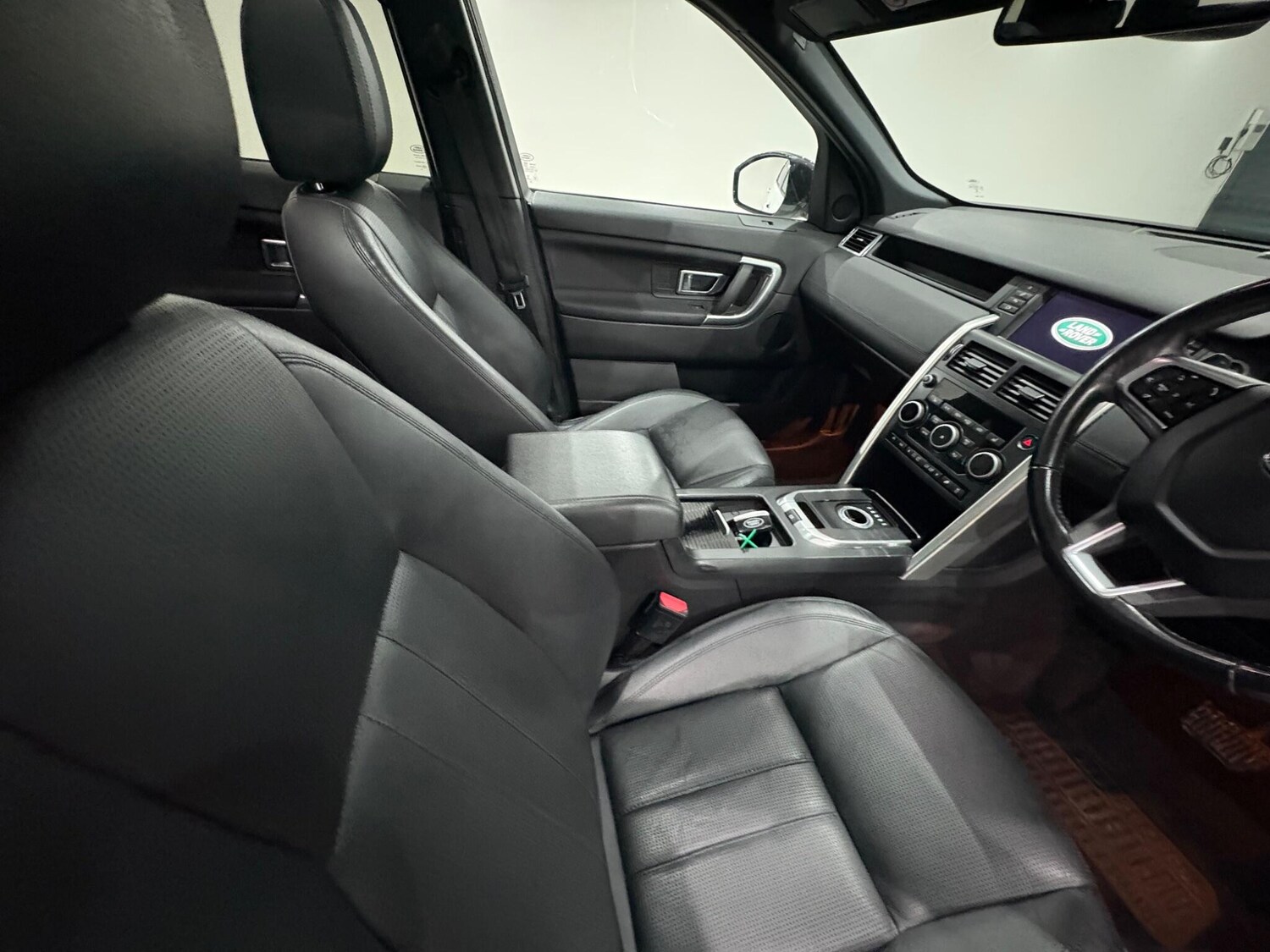 Used Land Rover Discovery Sport 2016 for sale - 76824928: Photo 20