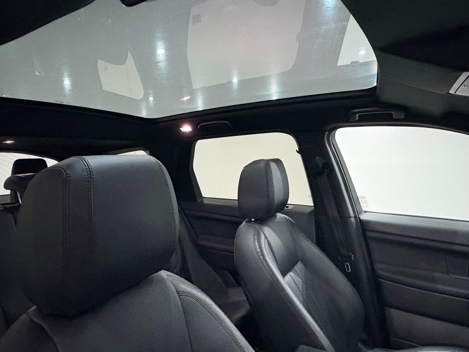 Used Land Rover Discovery Sport 2016 for sale - 76824928: Photo 21