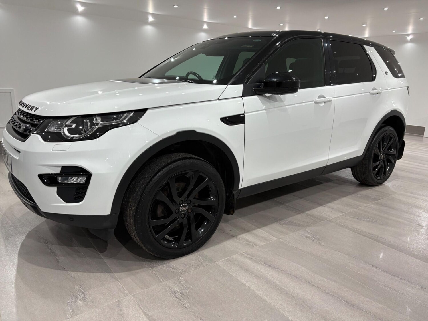 Used Land Rover Discovery Sport 2016 for sale - 76824928: Photo 23