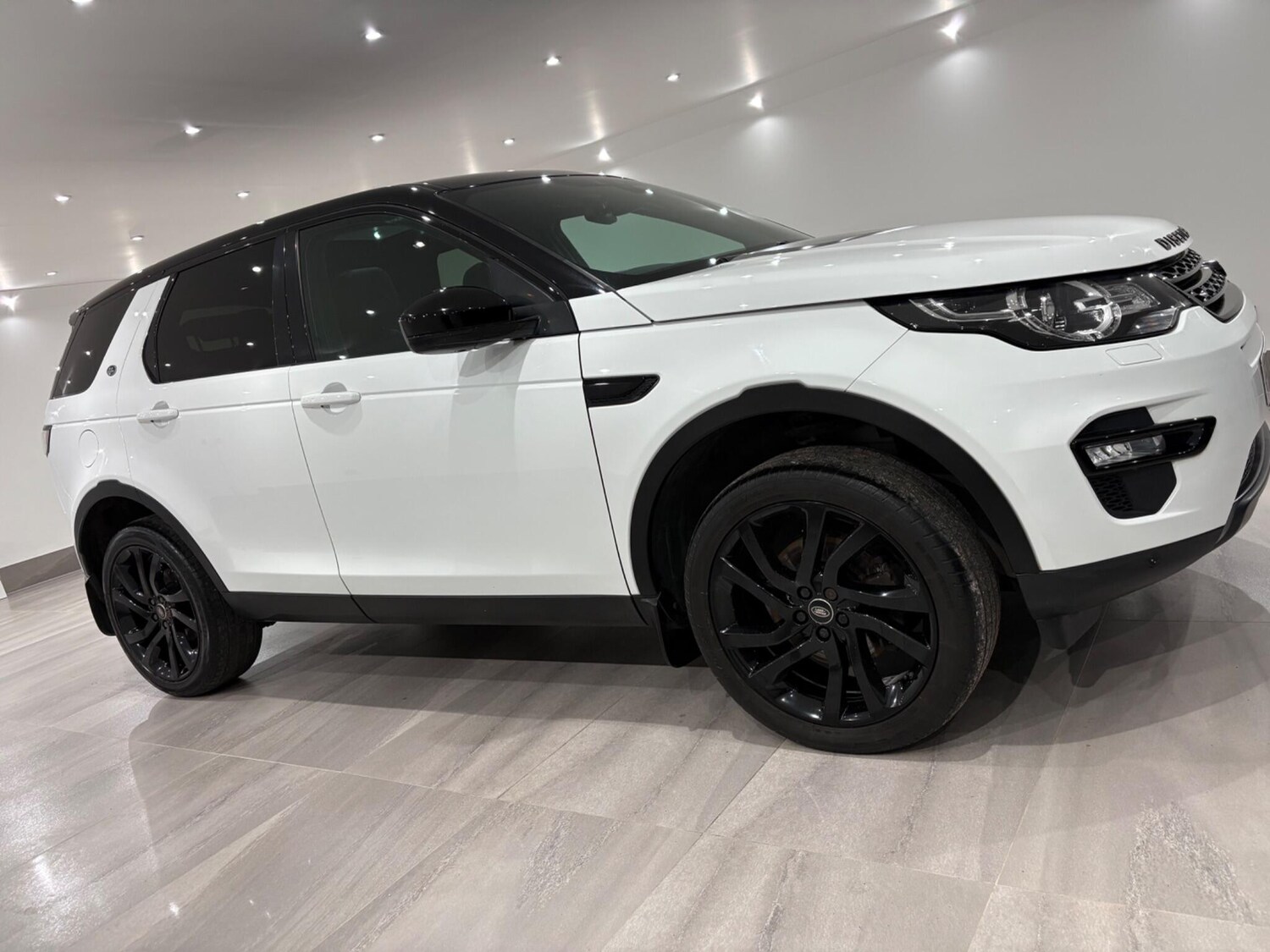 Used Land Rover Discovery Sport 2016 for sale - 76824928: Photo 28