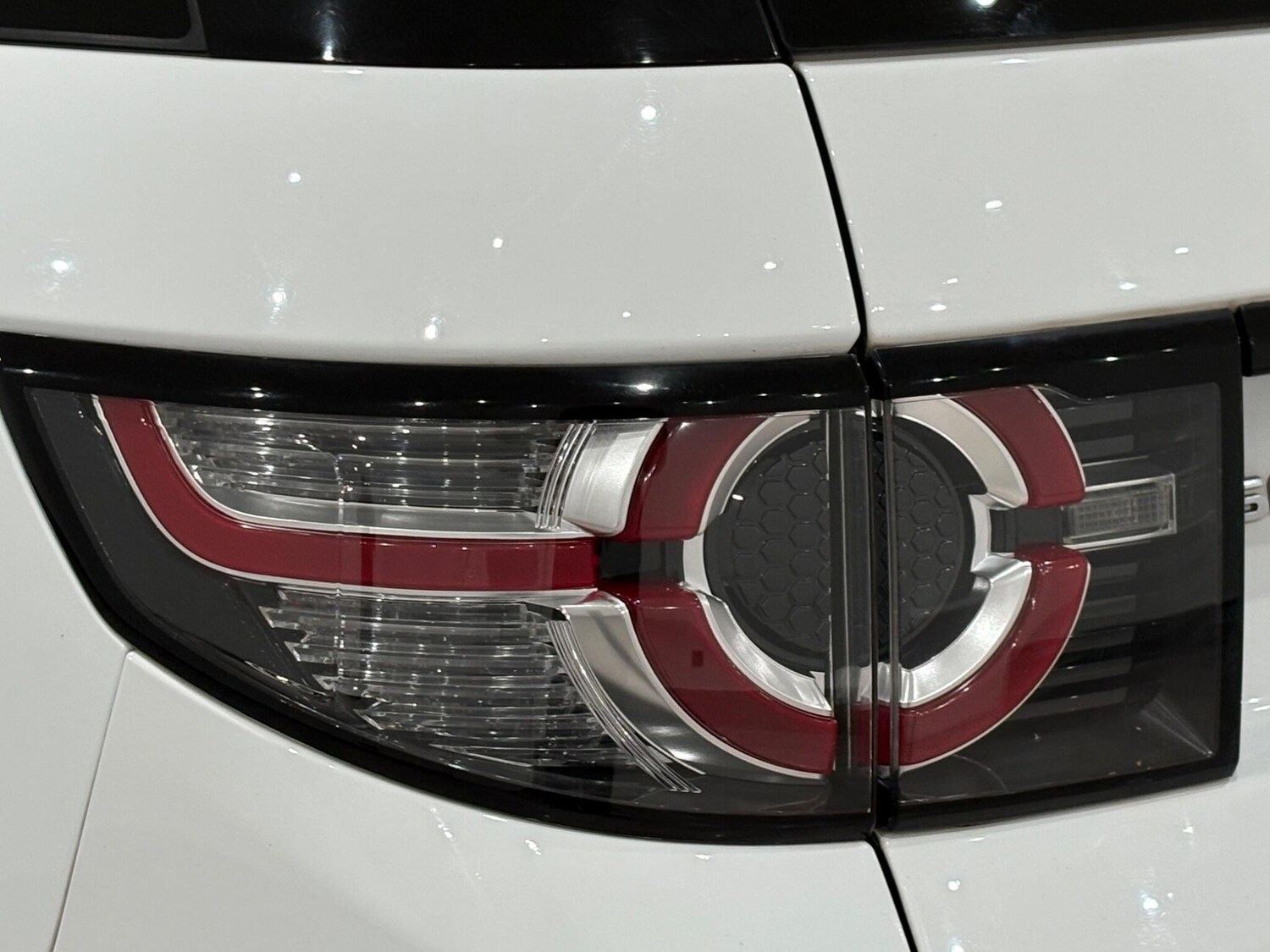 Used Land Rover Discovery Sport 2016 for sale - 76824928: Photo 32