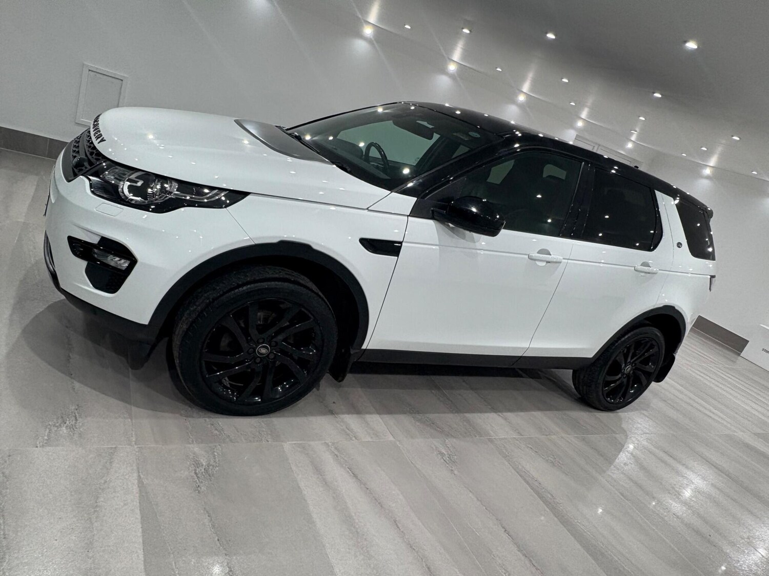 Used Land Rover Discovery Sport 2016 for sale - 76824928: Photo 46