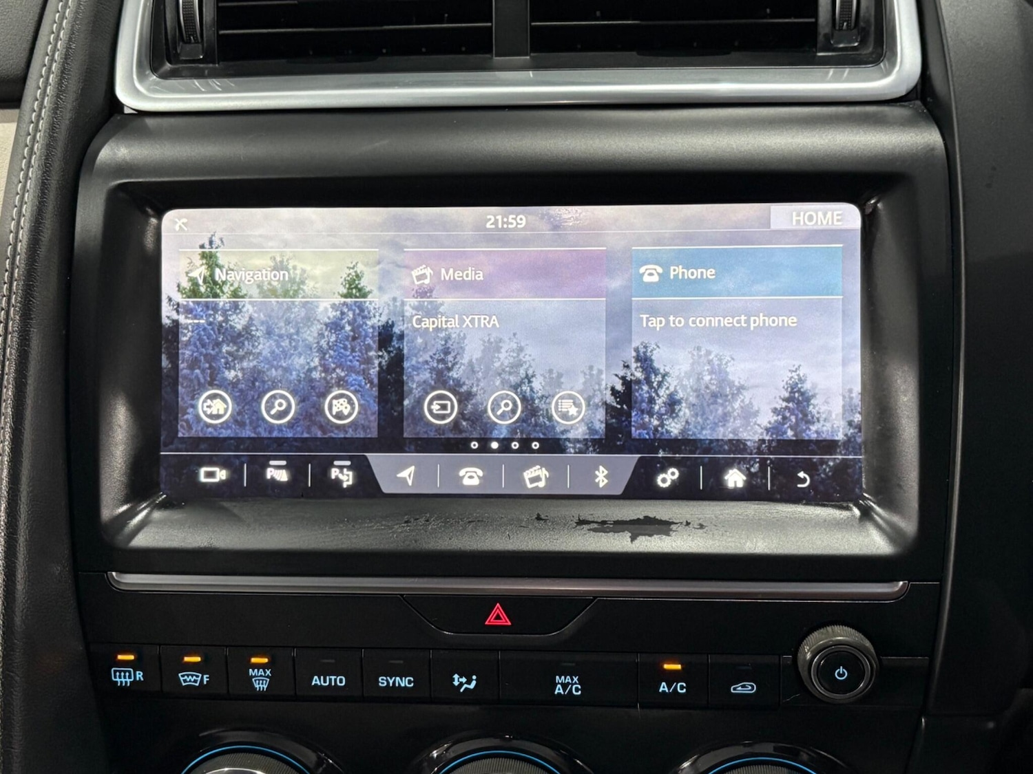 Used Jaguar E-Pace 2018 for sale - 76866029: Photo 17