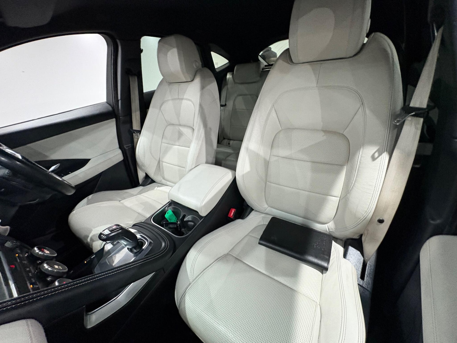 Used Jaguar E-Pace 2018 for sale - 76866029: Photo 19