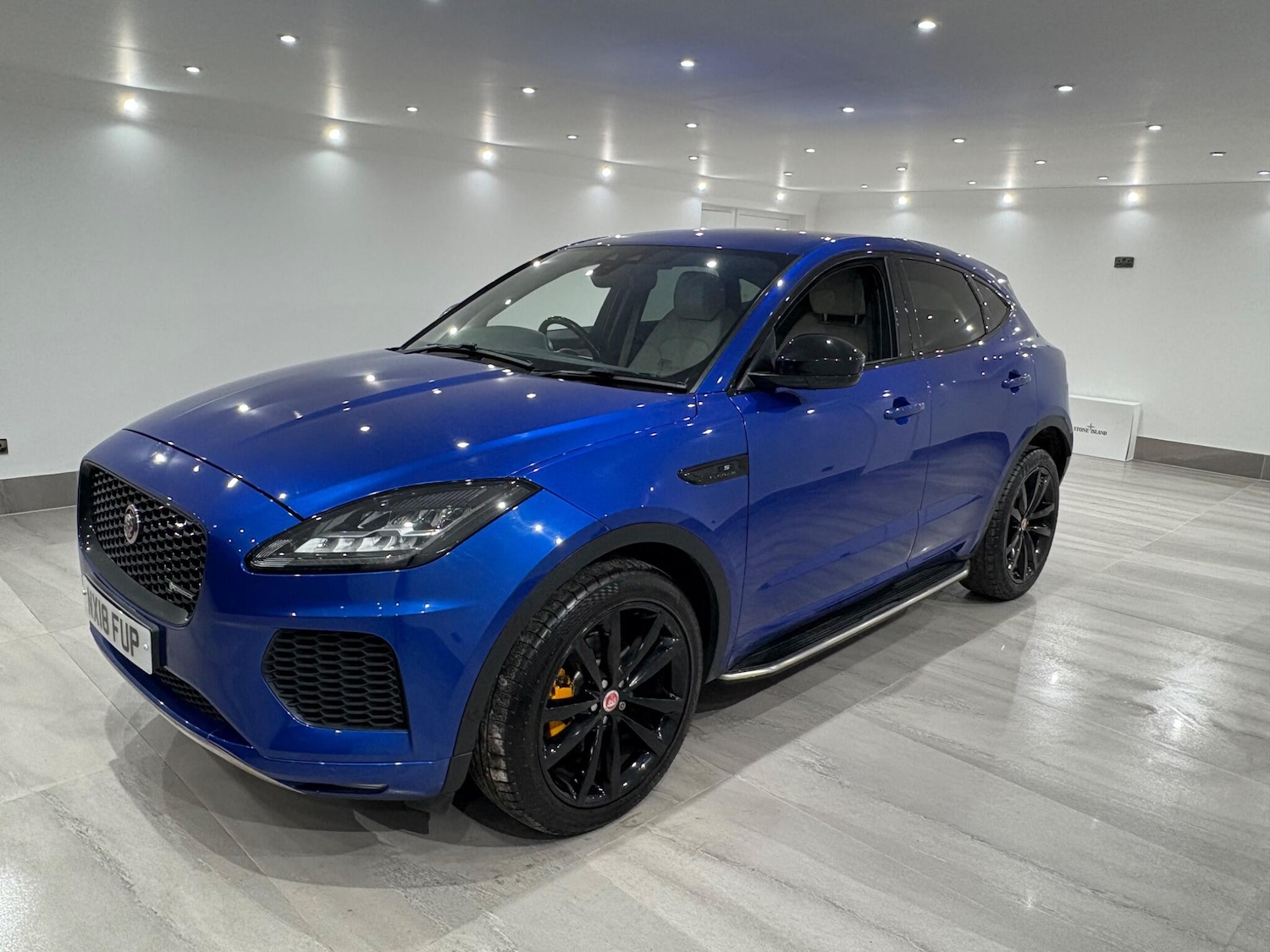 Used Jaguar E-Pace 2018 for sale - 76866029: Photo 2