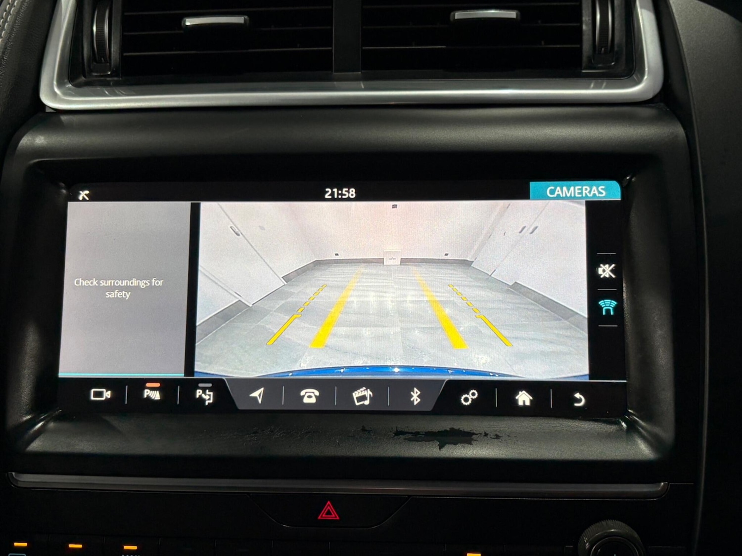 Used Jaguar E-Pace 2018 for sale - 76866029: Photo 48