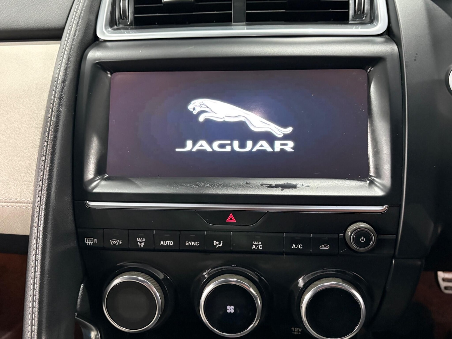 Used Jaguar E-Pace 2018 for sale - 76866029: Photo 50