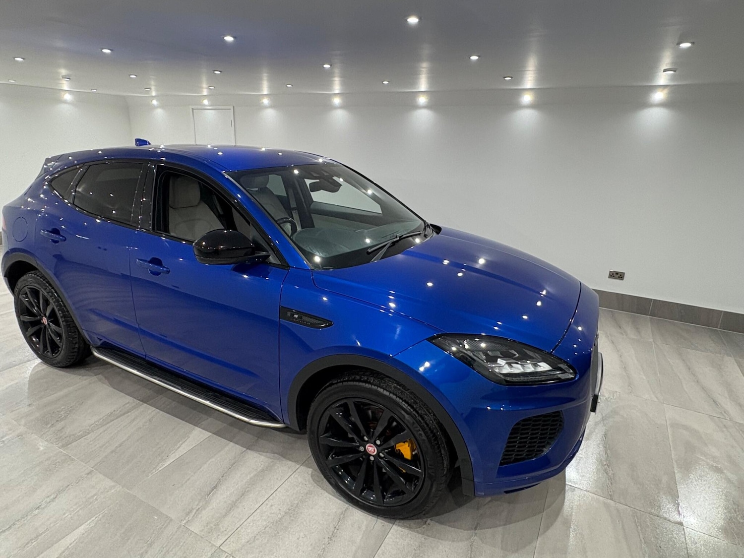 Used Jaguar E-Pace 2018 for sale - 76866029: Photo 64