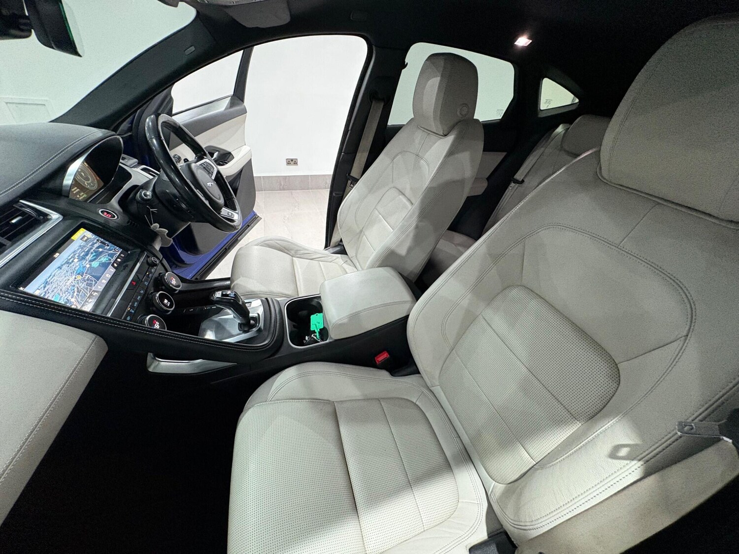 Used Jaguar E-Pace 2018 for sale - 76866029: Photo 68