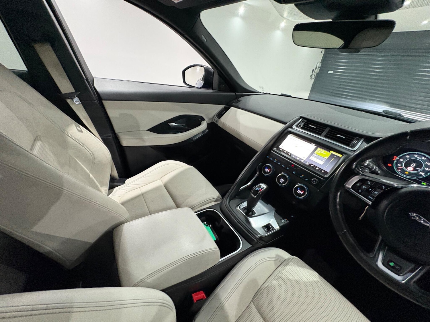 Used Jaguar E-Pace 2018 for sale - 76866029: Photo 69