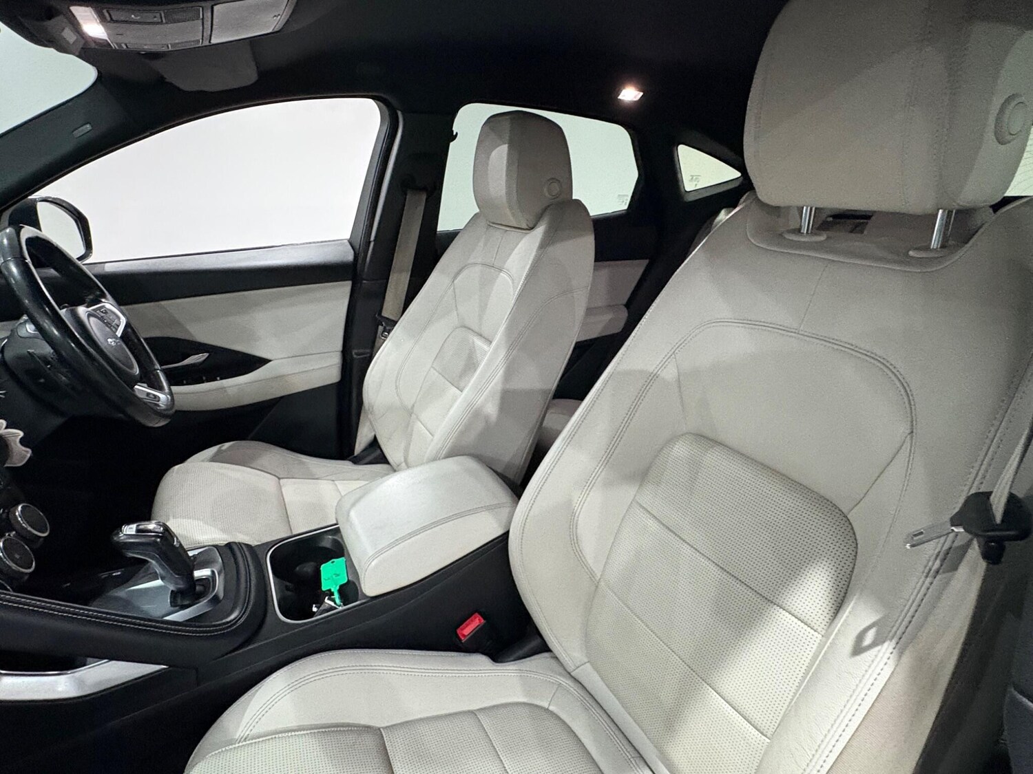 Used Jaguar E-Pace 2018 for sale - 76866029: Photo 7