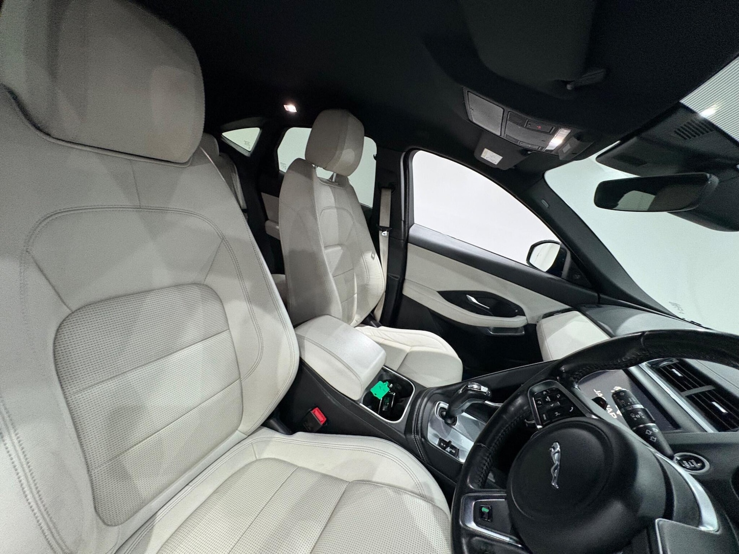 Used Jaguar E-Pace 2018 for sale - 76866029: Photo 8