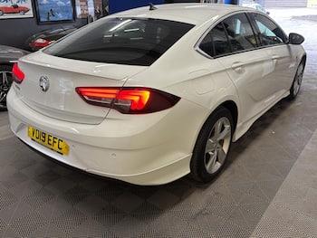 Used Vauxhall Insignia 2019 for sale - 79617175: Photo