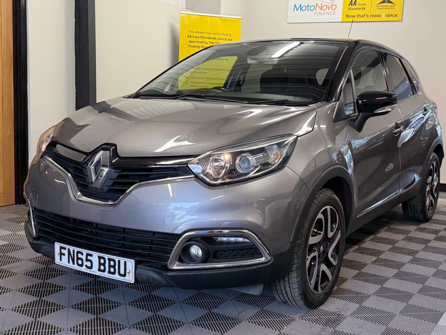 Used Renault Captur 2015 for sale - 76059588: Photo 4