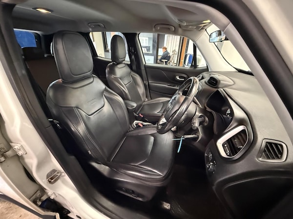 Used Jeep Renegade 2015 for sale - 75857835: Photo 7