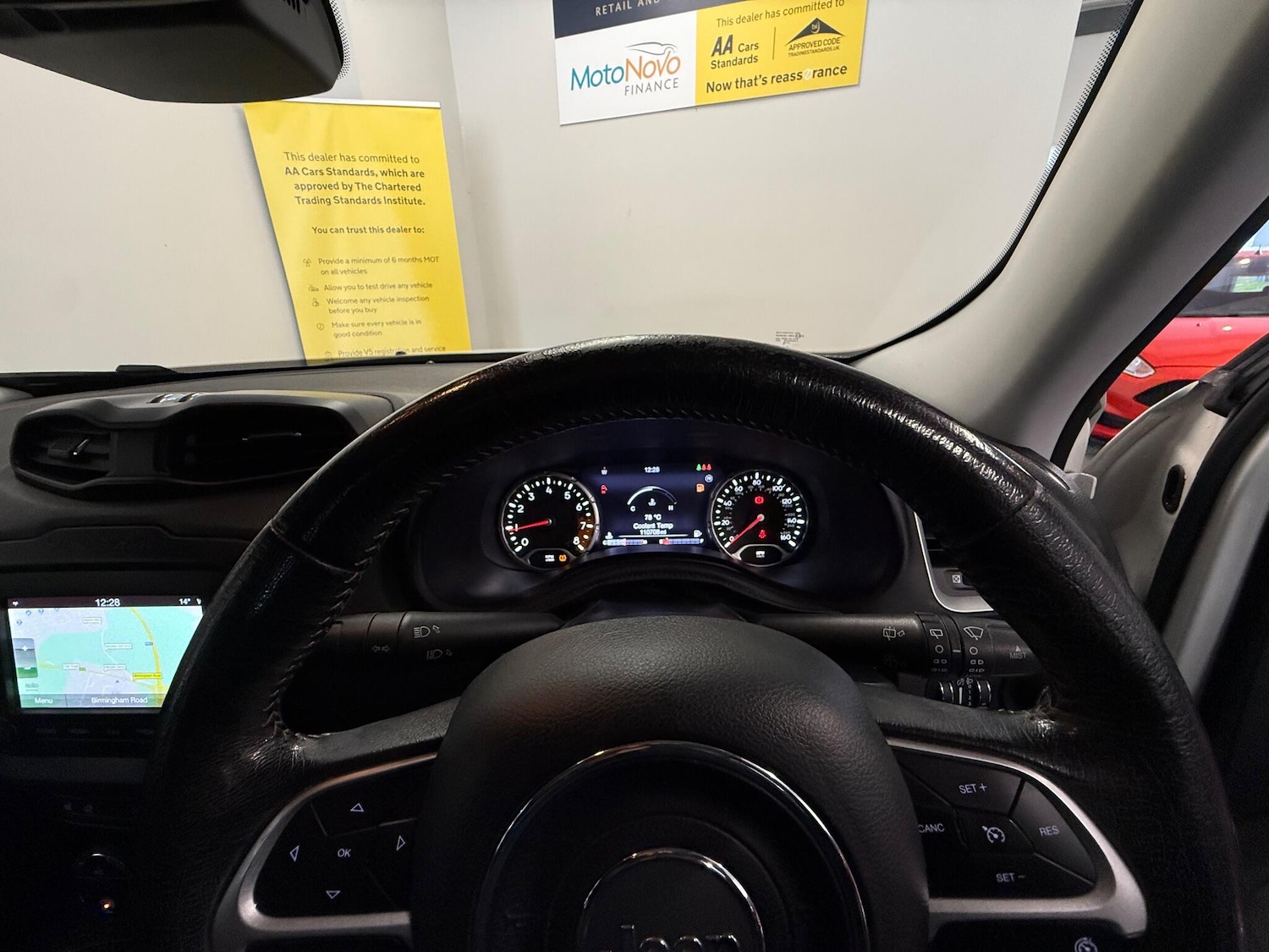 Used Jeep Renegade 2015 for sale - 75857835: Photo 8