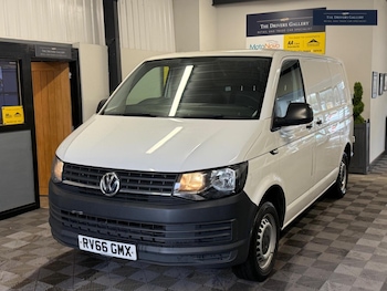 Used Volkswagen Transporter 2016 for sale - 79102194: Photo