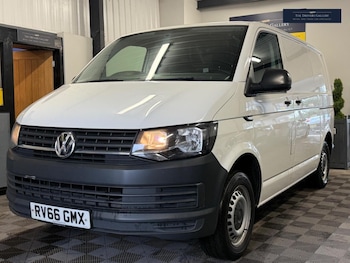 Used Volkswagen Transporter 2016 for sale - 79102194: Photo
